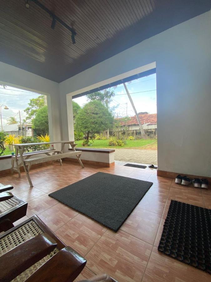 Lodge 87 Negombo Buitenkant foto